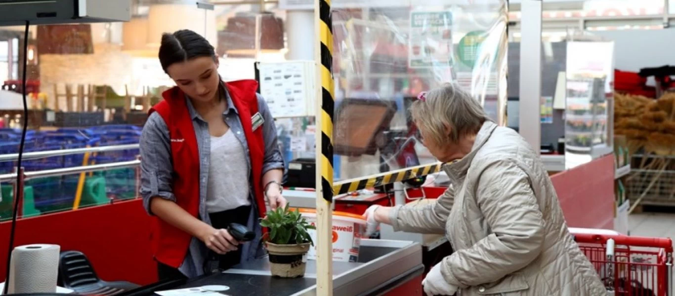 Ανησυχητικές διαστάσεις παίρνουν τα φαινόμενα βίας: Πελάτες «πλακώθηκαν» άγρια σε σουπερμάρκετ της Ολλανδίας (βίντεο)